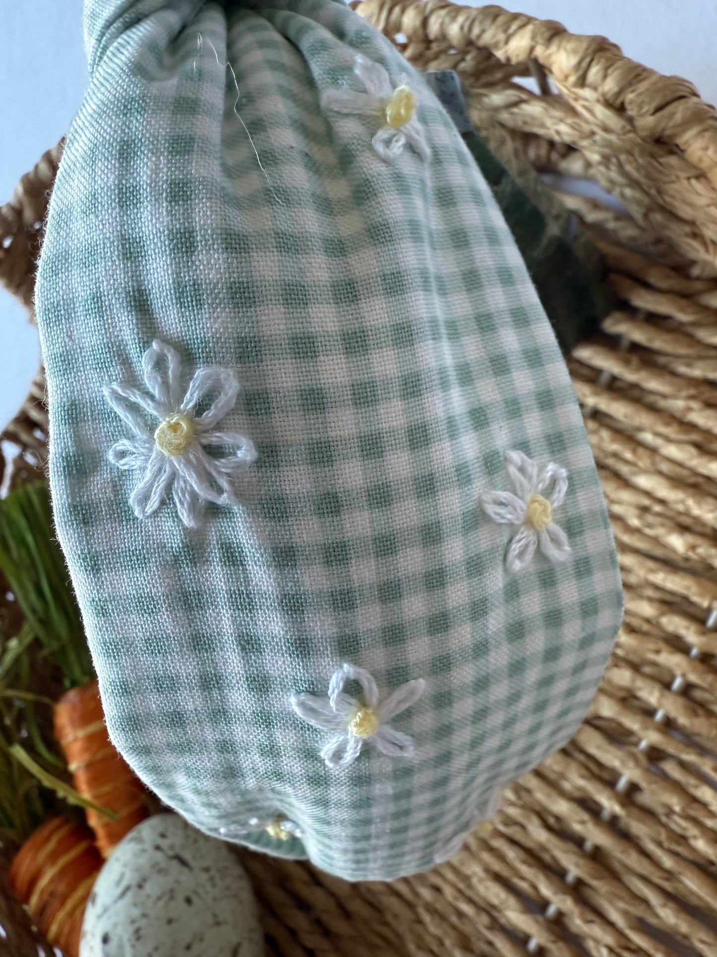 Embroidered Daisy Knot Headband